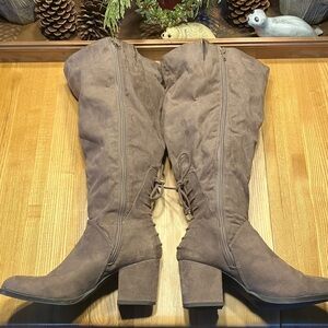 Journee Women's Comfort Foam Wide Calf Leeda Boots size 8